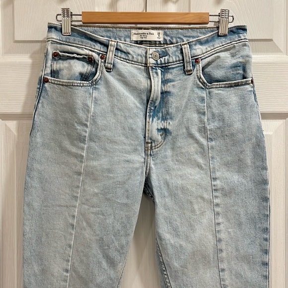 Abercrombie & Fitch the Skinny High Rise Jeans - Picture 5 of 14